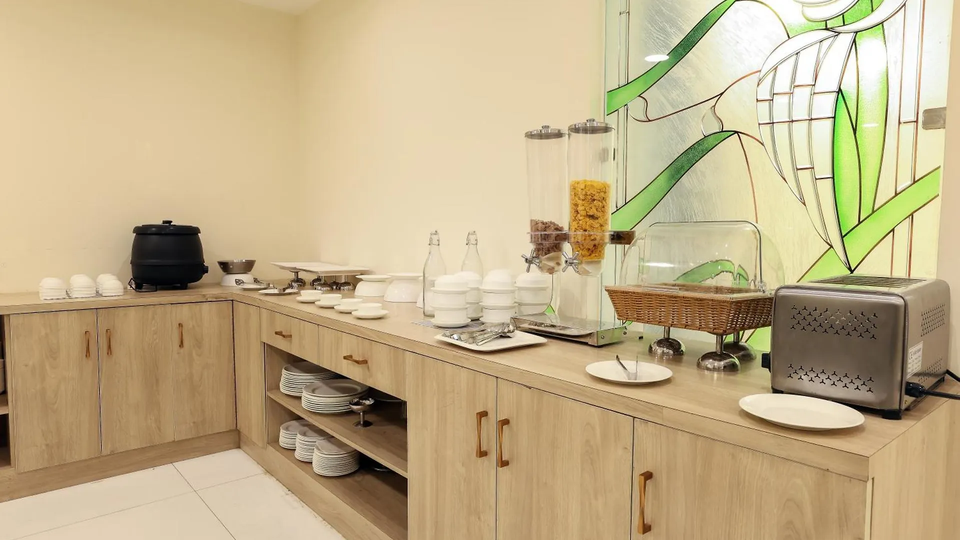 Opo Essential Hotel Gurgaon