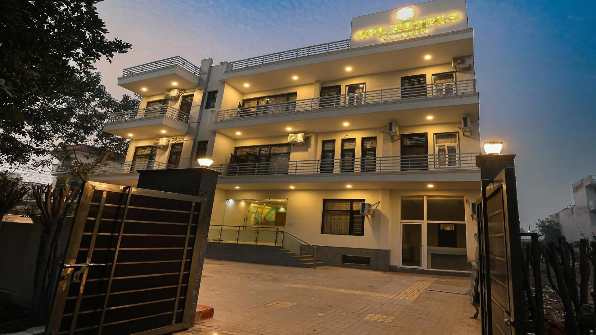 Opo Essential Hotel Gurgaon