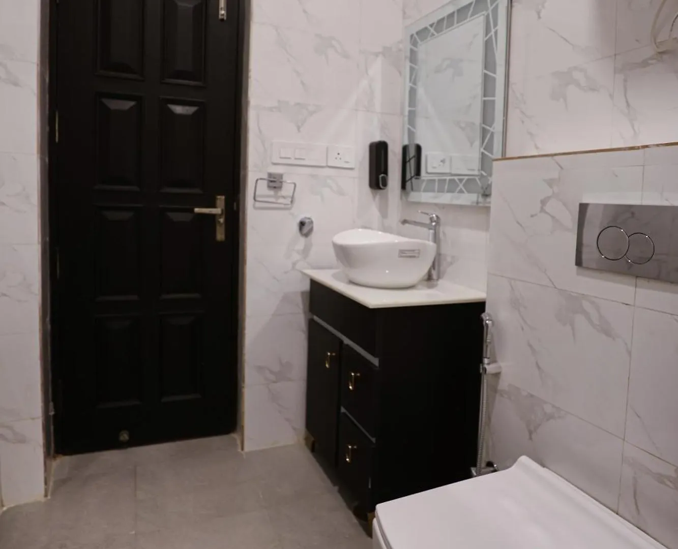 Opo Essential Hotel Gurgaon