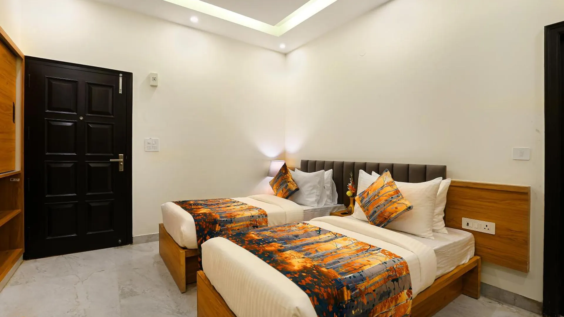 Opo Essential Hotel Gurgaon