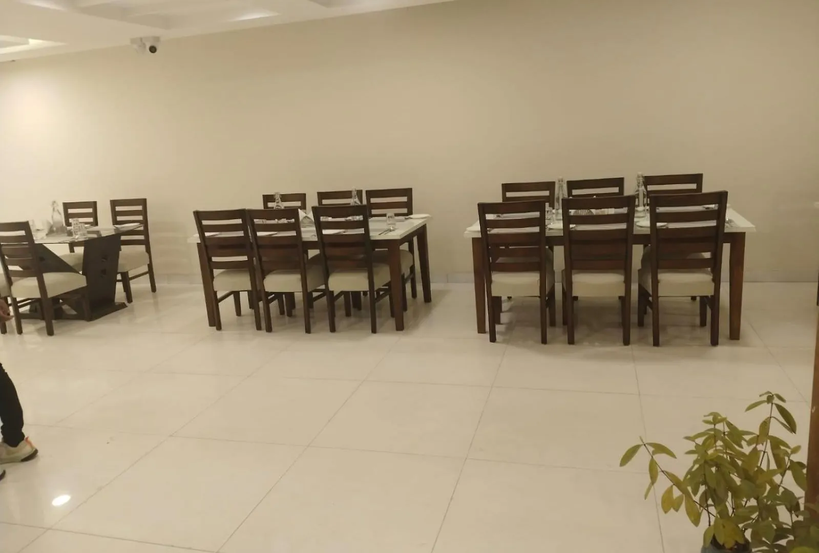 Opo Essential Hotel Gurgaon